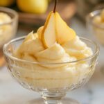Receta fácil de postre esponjoso: mousse ligera de peras y nueces para cualquier ocasión